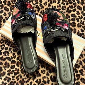 Black velvet flat slides